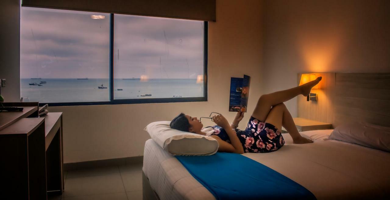 Hotel - Centro Comercial Punta Del Mar Salinas (Santa Elena) Esterno foto